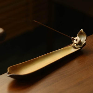 Open image in slideshow, Flower Bud Incense Holder
